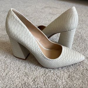BRAND NEW Snake skin heels - Size 10
